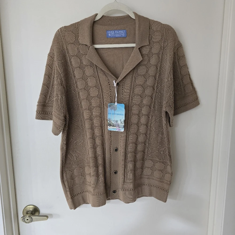 NWT Free Planet Men's Knit Shortsleeve Buttonup Sweater Size Small